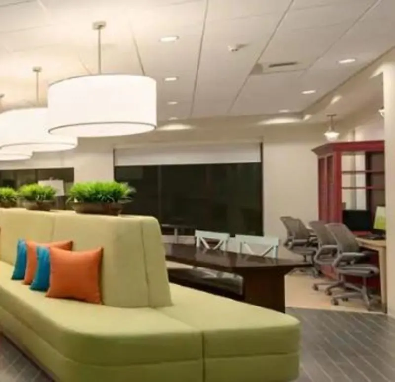 Home2 Suites By Hilton Louisville Airport Expo Center 3*,
